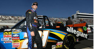 Coulter Perserveres for 12th-place Finish at Charlotte